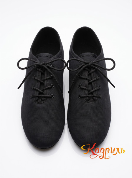 Черные спортивные джазовки тканевые. Рис. 1
